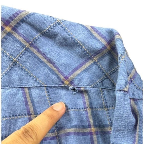 TOMMY HILFIGER BLUE BUTTON UP SHIRT SIZE XL | J1 - Picture 7 of 7
